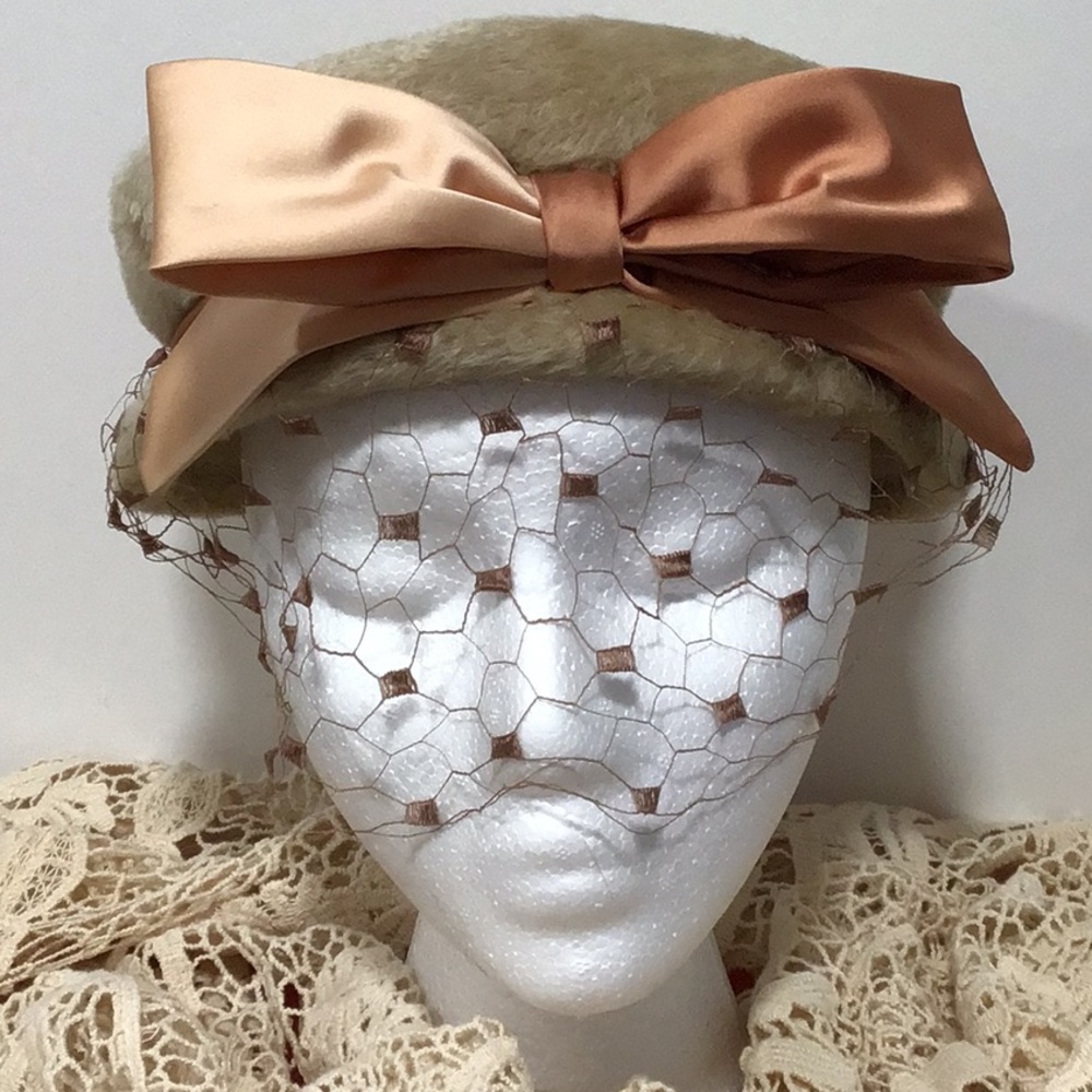 Vintage Duchess Women’s Taupe Fur Hat, Made in Italy